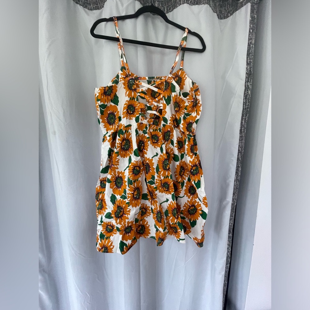 SUNFLOWER DRESS - Picture 3 of 6